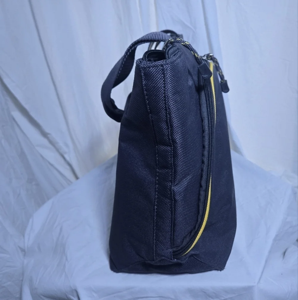 Nautica Weekend Bag EUC